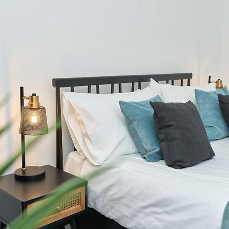 Beautiful 3 Bed Apartment In Bonchurch - Nr Ventnor - Large Outside Terrace & Parking - Dog Friendly - The Perfect Choice For Couples, Friends, Families - 5 Mins To Beach Ngoại thất bức ảnh