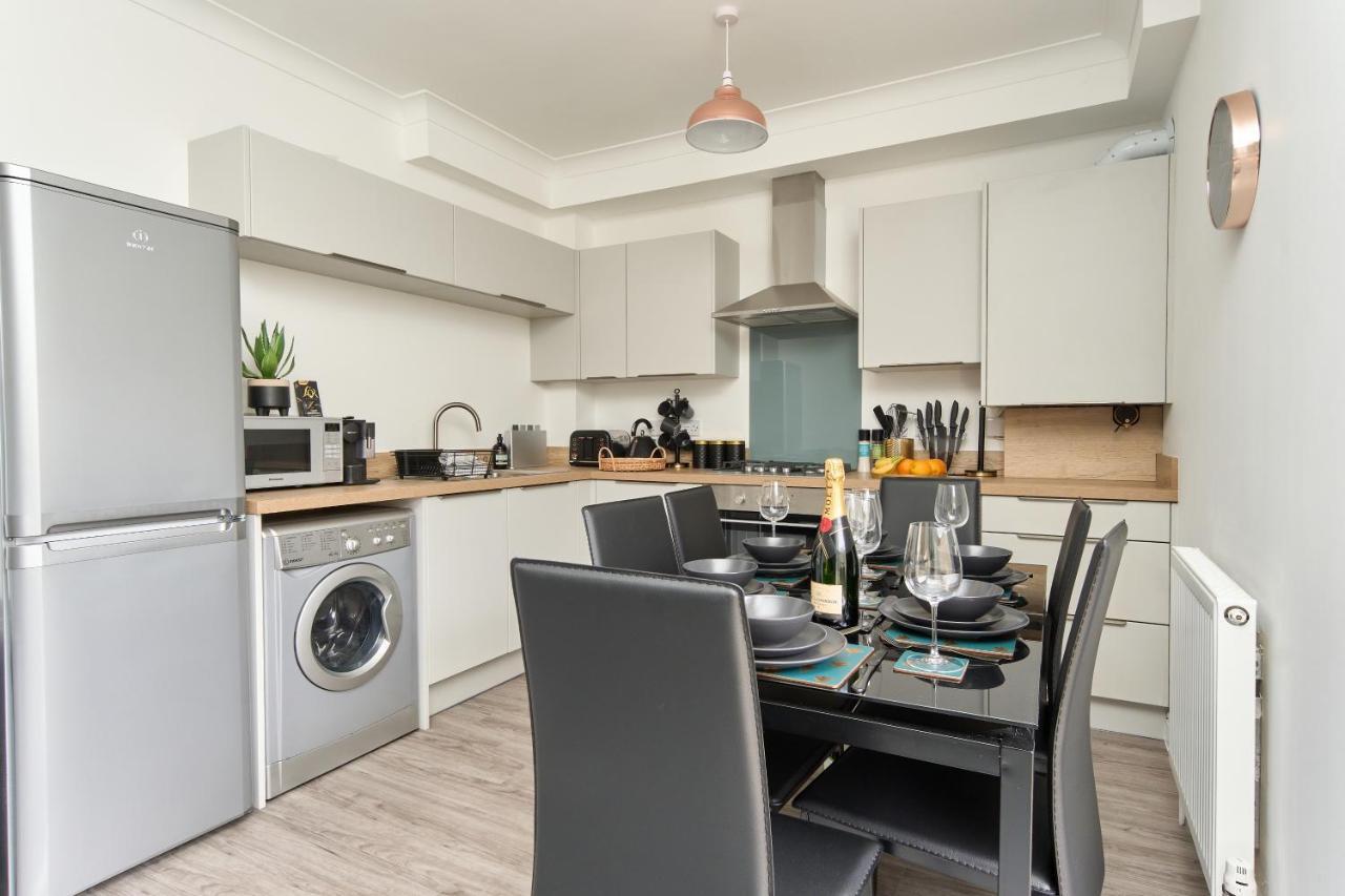 Beautiful 3 Bed Apartment In Bonchurch - Nr Ventnor - Large Outside Terrace & Parking - Dog Friendly - The Perfect Choice For Couples, Friends, Families - 5 Mins To Beach Ngoại thất bức ảnh