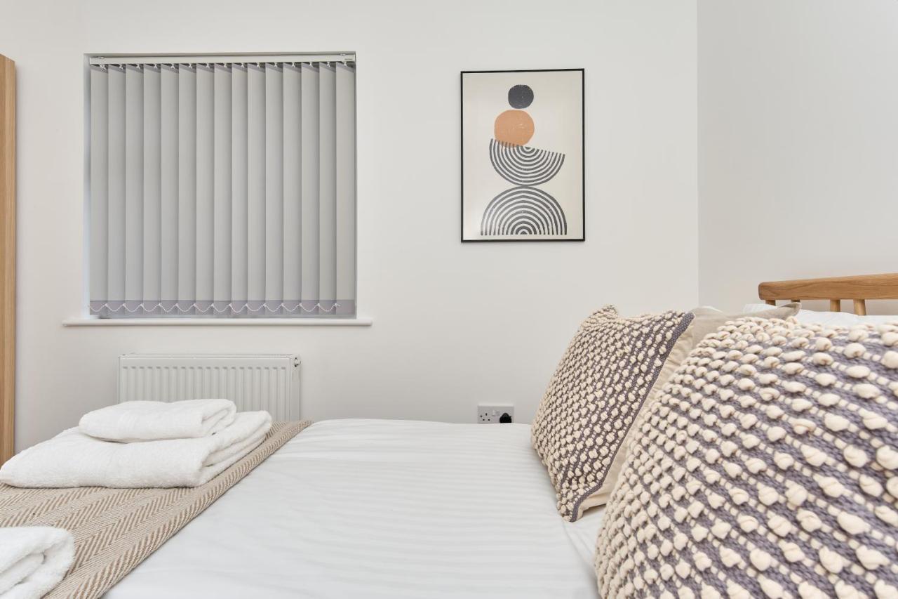 Beautiful 3 Bed Apartment In Bonchurch - Nr Ventnor - Large Outside Terrace & Parking - Dog Friendly - The Perfect Choice For Couples, Friends, Families - 5 Mins To Beach Ngoại thất bức ảnh