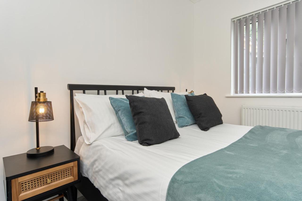 Beautiful 3 Bed Apartment In Bonchurch - Nr Ventnor - Large Outside Terrace & Parking - Dog Friendly - The Perfect Choice For Couples, Friends, Families - 5 Mins To Beach Ngoại thất bức ảnh