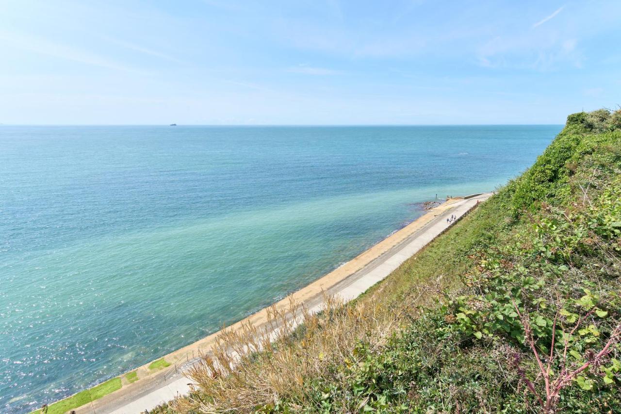 Beautiful 3 Bed Apartment In Bonchurch - Nr Ventnor - Large Outside Terrace & Parking - Dog Friendly - The Perfect Choice For Couples, Friends, Families - 5 Mins To Beach Ngoại thất bức ảnh