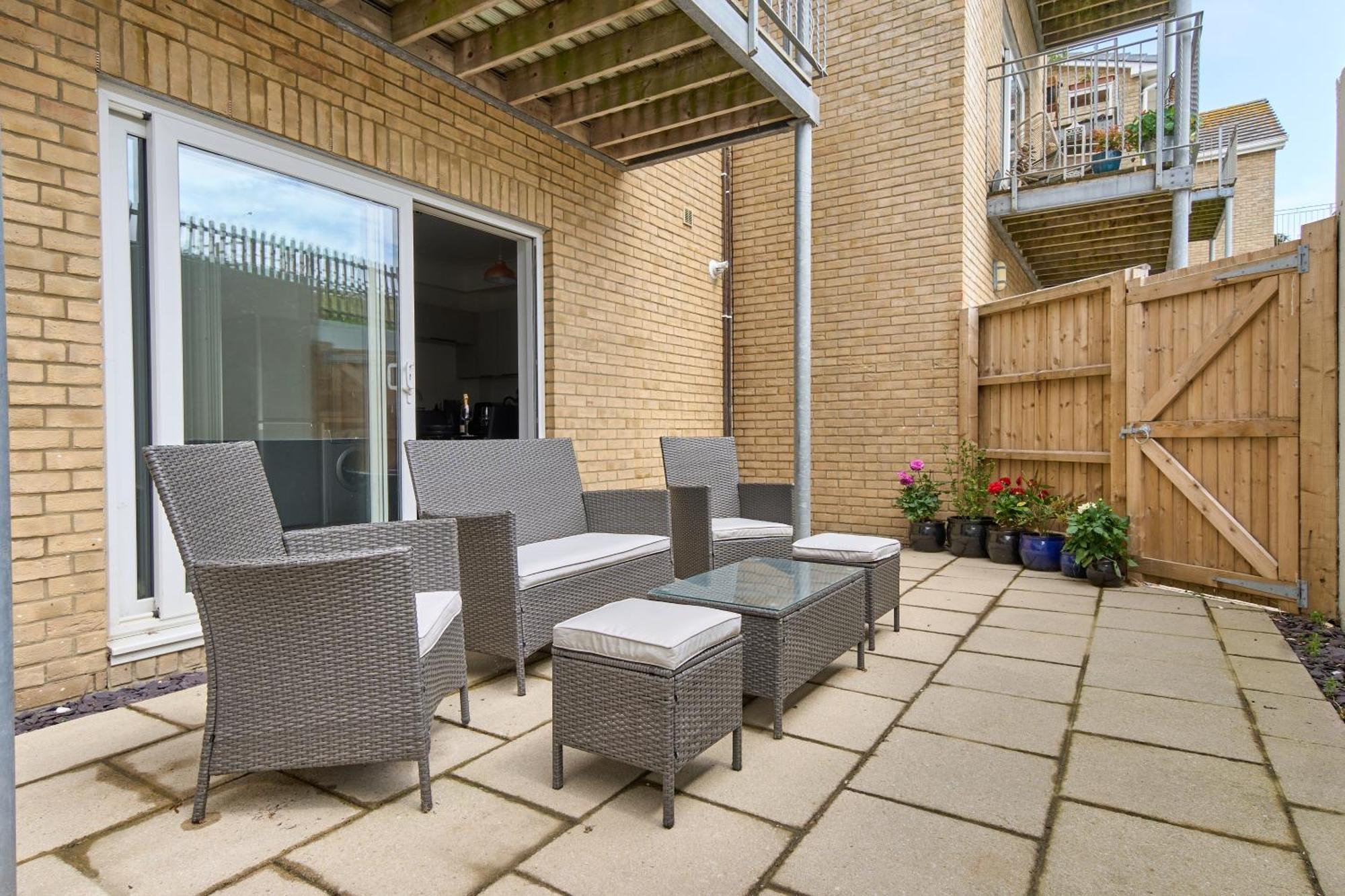Beautiful 3 Bed Apartment In Bonchurch - Nr Ventnor - Large Outside Terrace & Parking - Dog Friendly - The Perfect Choice For Couples, Friends, Families - 5 Mins To Beach Ngoại thất bức ảnh